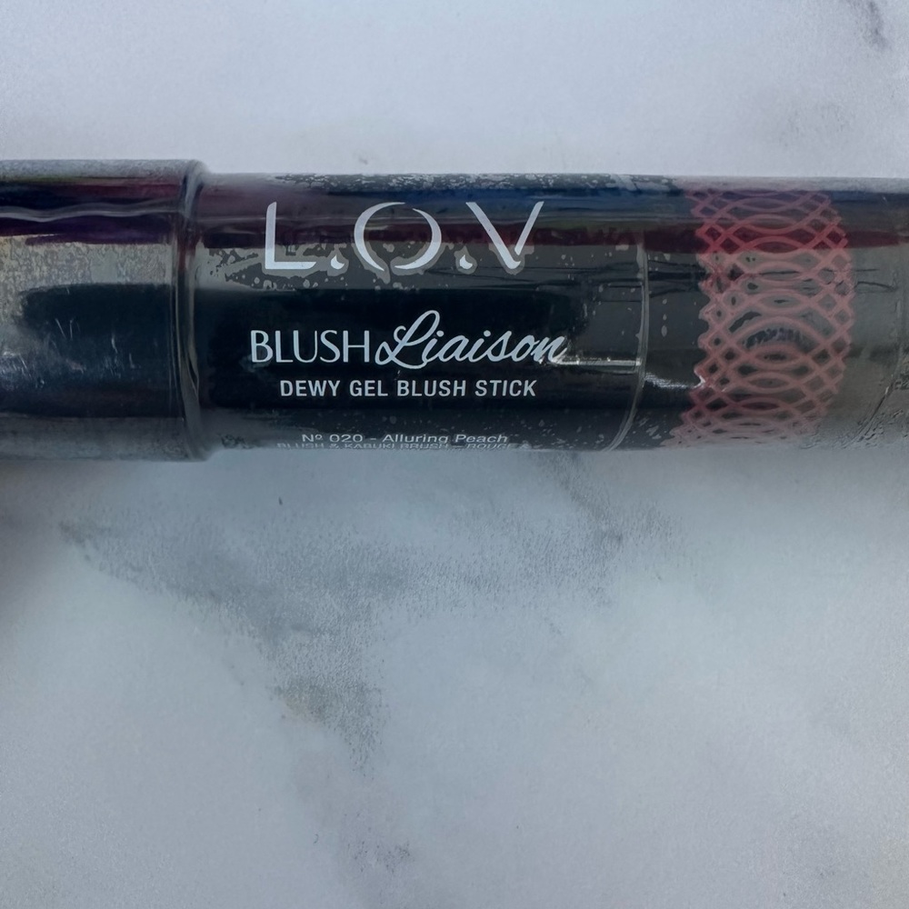 L.O.V Blush Liaison Dewy Gel Blush Stick in Alluring Peach New! - Picture 2 of 6